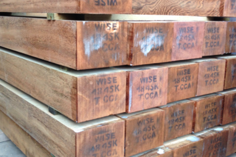 Crucetas de madera tratada para Electrificación – Postes Wise