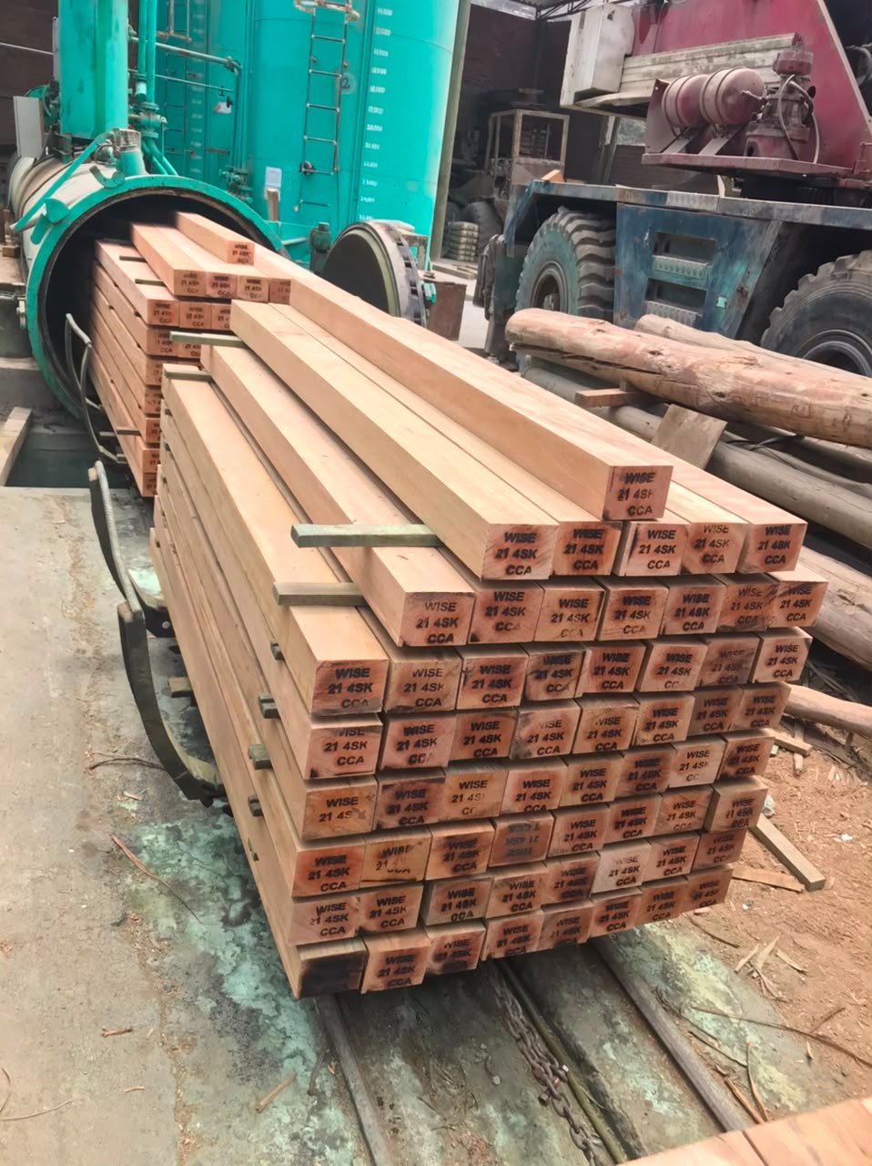 Crucetas de Madera Tratada - Postes Wise
