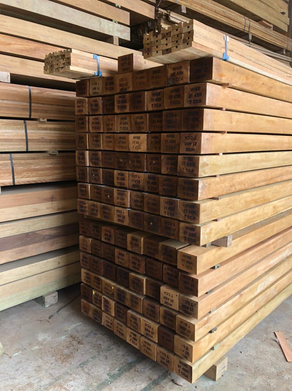 Crucetas de Madera Tratada - Postes Wise